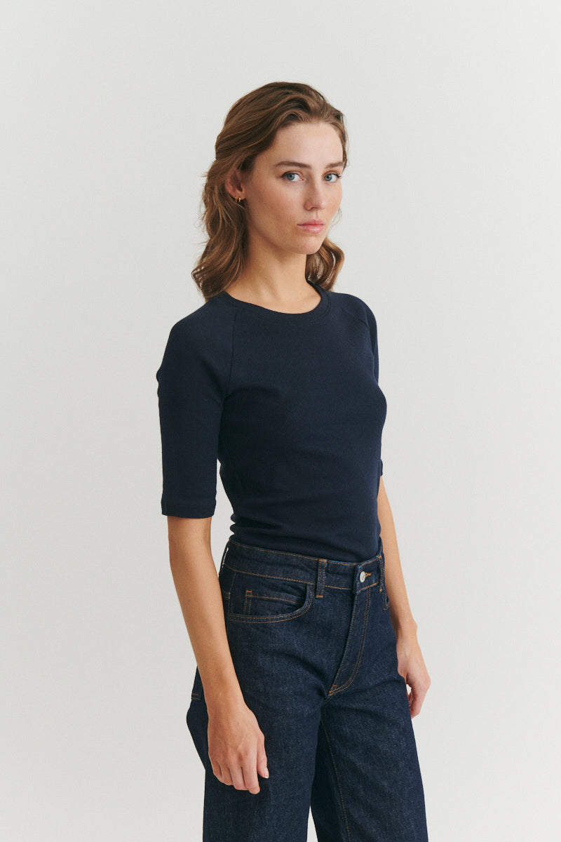 Basic Apparel Arense Tee T-shirts 606 Sky Captain