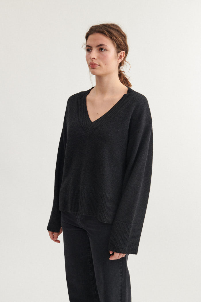 Basic Apparel Cady V. Neck Sweaters 393 Dark Grey Mel.