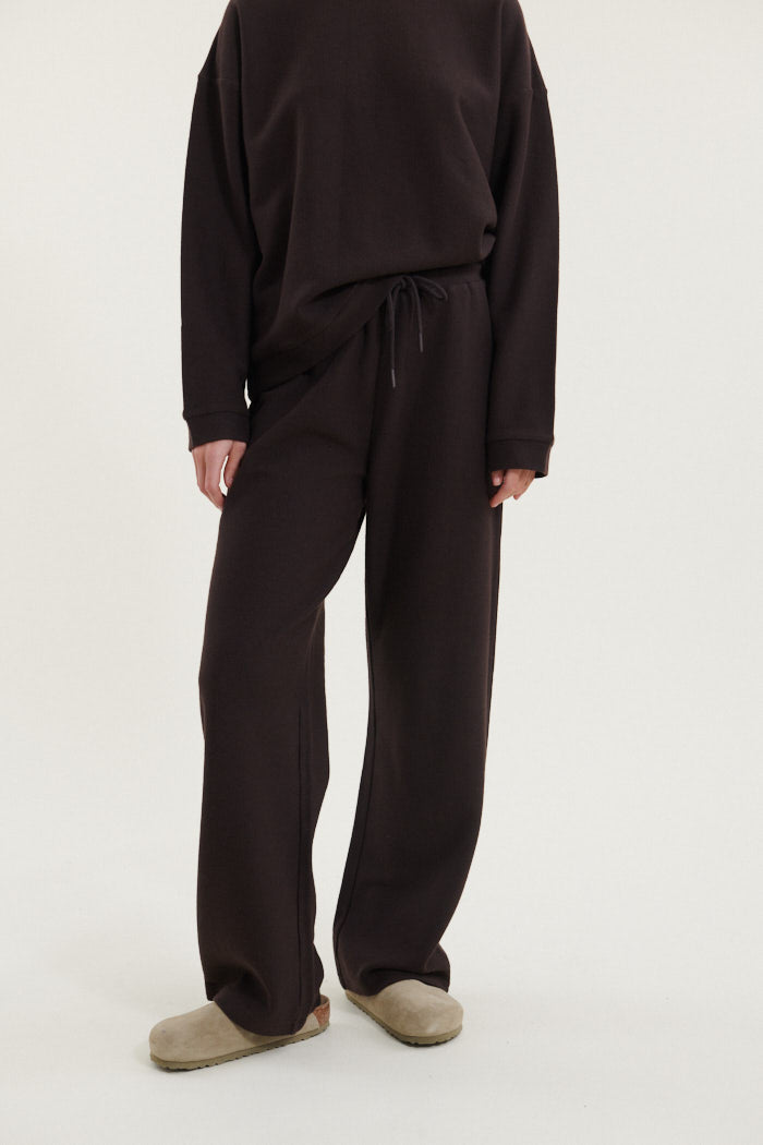 Basic Apparel Kat Sweat Pants Sweatpants 709 Chocolate torte