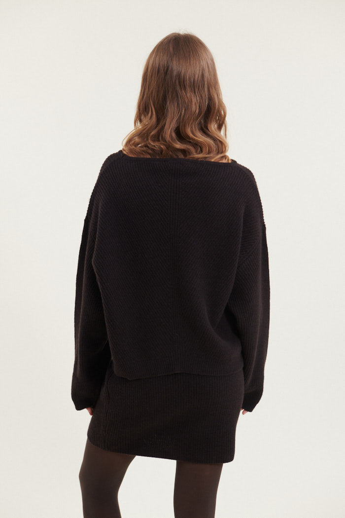 Basic Apparel Lise Scoop Neck Sweaters 709 Chocolate torte