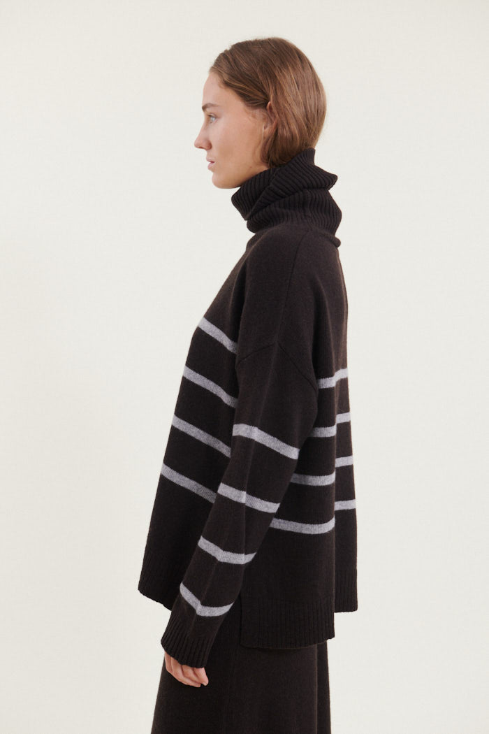 Basic Apparel Lise Short T-Neck Sweaters 744 Chocolate torte / grey melange