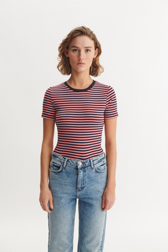 Basic Apparel Ludmilla O-Neck T-shirts 768 Sky captain / Conch shell