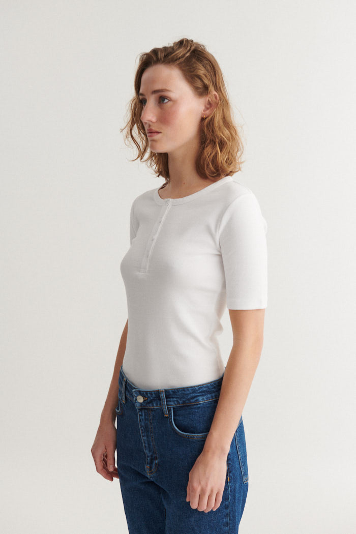 Basic Apparel Ludmilla SS Granddad T-shirts 423 Bright White