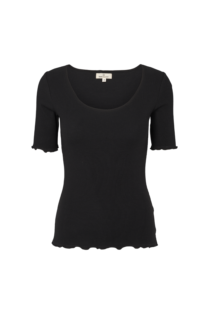 Basic Apparel Ludmilla Scallop Tee SS T-shirts 001 Black