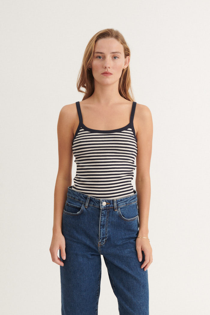 Basic Apparel Ludmilla Strap Top Toppe 500 Birch/Navy