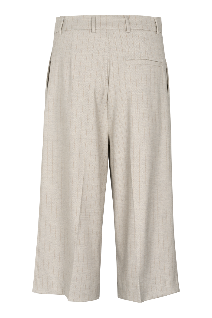 Basic Apparel Marjo Shorts Shorts 858 Chincilla