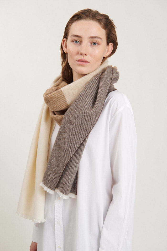 Basic Apparel Sena Scarf Halstørklæder 734 Choc torte, tobacco brown, nat. mel., w. white