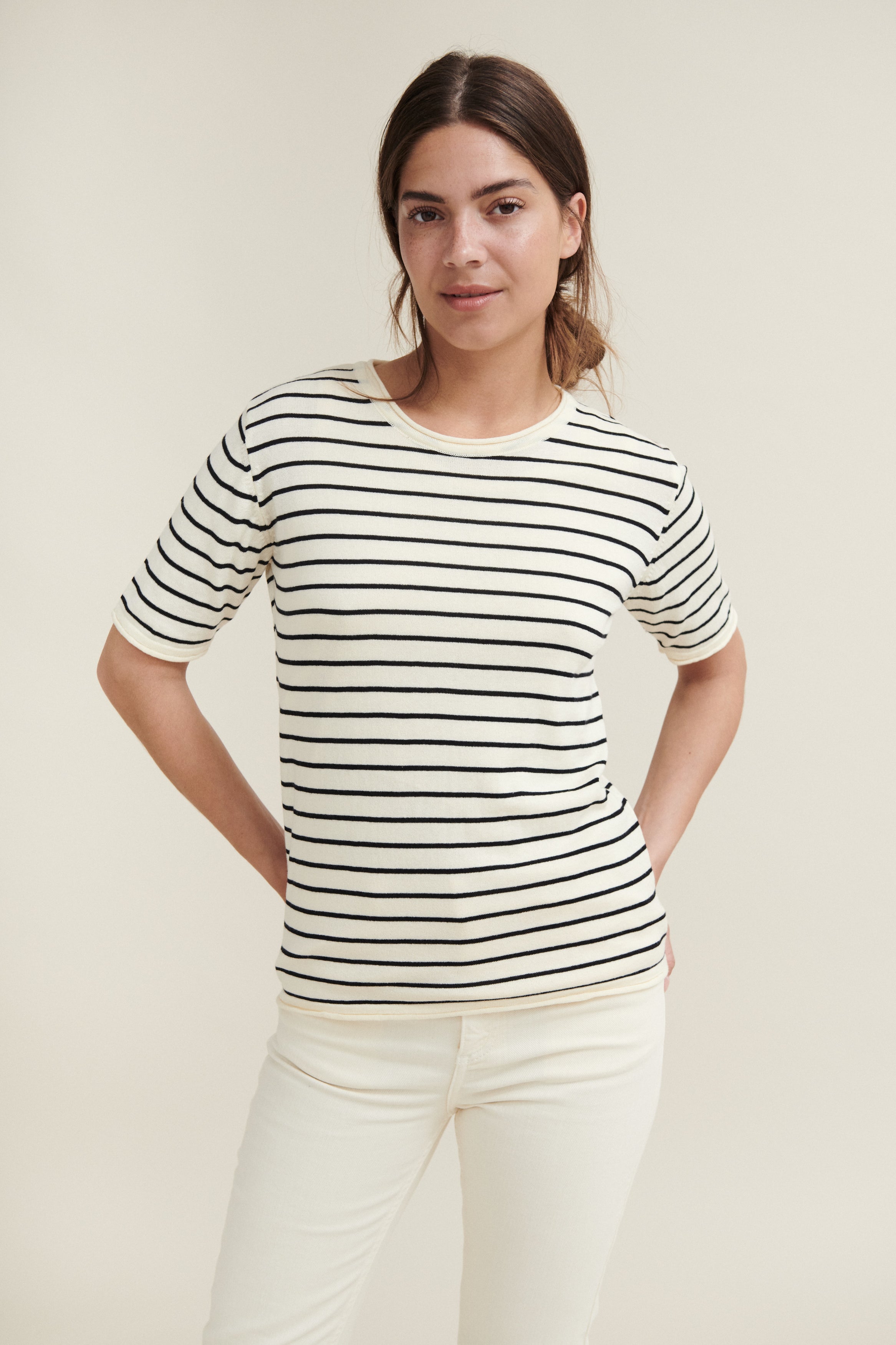 Basic Apparel Soya Tee T-shirts 427 Whisper White/Black